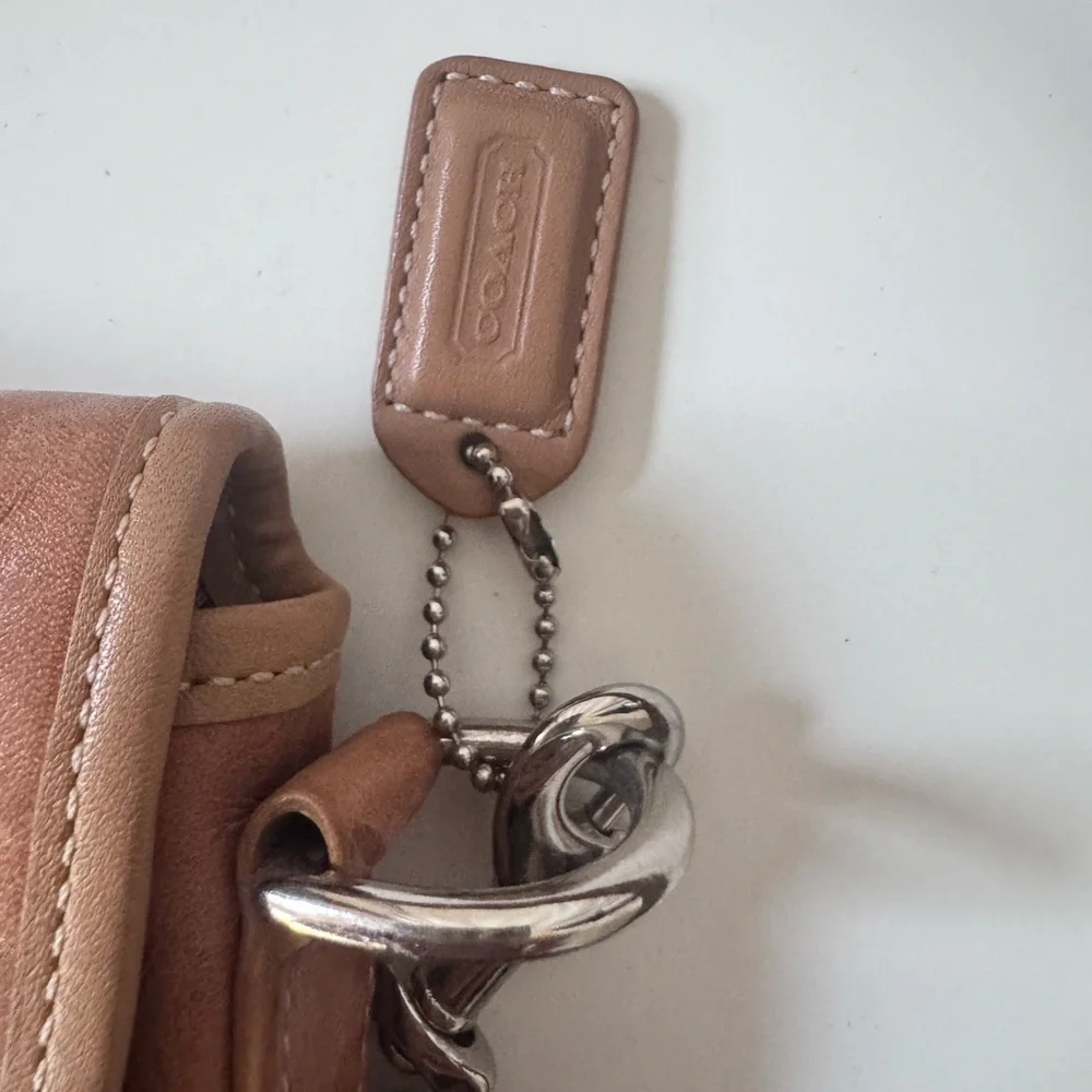 Coach Vintage Soho/Hobo Crossbody Bucket Bag. #G3S-9481